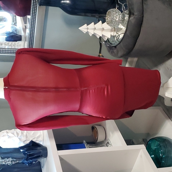 NWOT BEAUTIFUL RED DRESS 💃 - Picture 7 of 10
